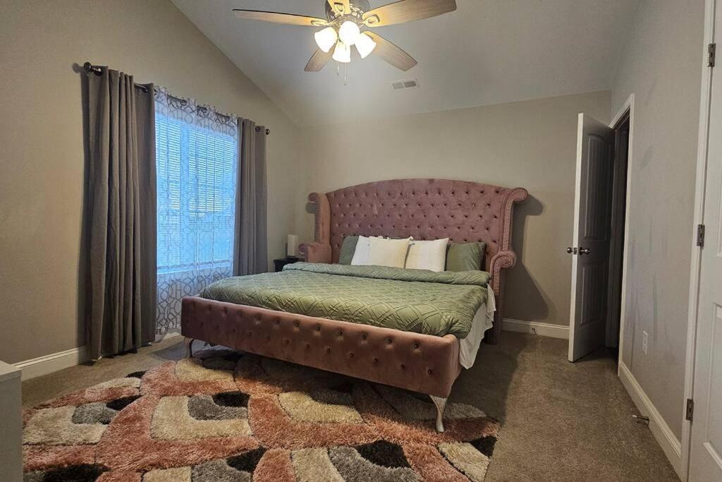 Gorgeous 3 Bedroom Home With Cable Tv In All Rooms & Free Wi-Fi كونكورد المظهر الخارجي الصورة